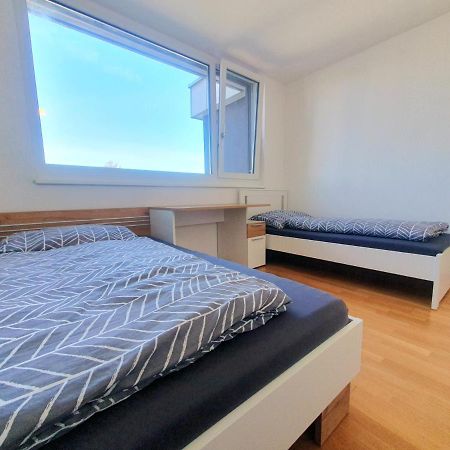Near Lake Two Bedroom Duplex Apartment Bécs Kültér fotó