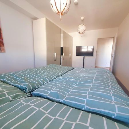 Near Lake Two Bedroom Duplex Apartment Bécs Kültér fotó