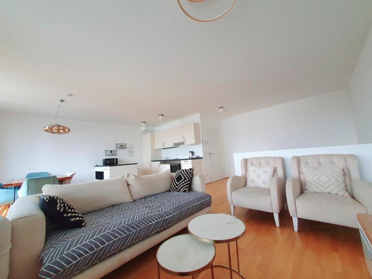 Near Lake Two Bedroom Duplex Apartment Bécs Kültér fotó