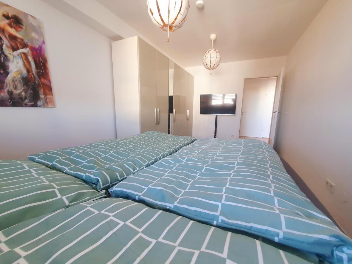 Near Lake Two Bedroom Duplex Apartment Bécs Kültér fotó